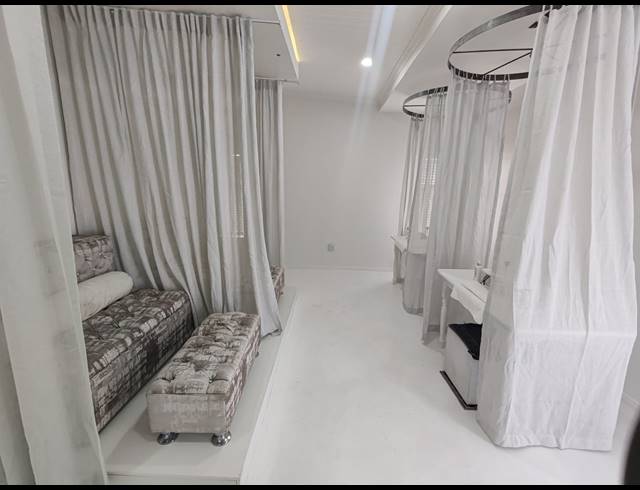 7 BEDROOM HOUSE FOR SALE IN LONG ACRES COUNTRY ESTATE